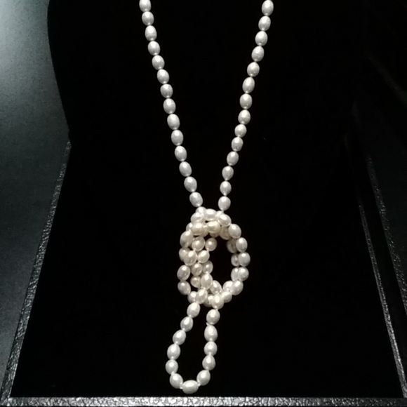 Pearl Necklace - Picture 3 of 6